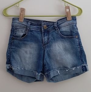 L.e.i. Ashley Lowrise jean shorts